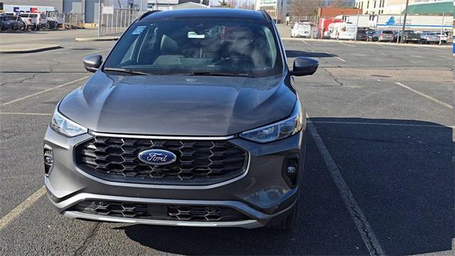 new 2025 Ford Escape car, priced at $37,995