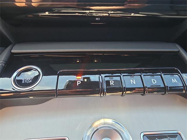 new 2025 Lincoln Navigator car, priced at $109,015