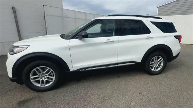 new 2025 Ford Explorer car, priced at $39,995