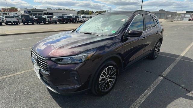 used 2023 Ford Escape PHEV car, priced at $27,588