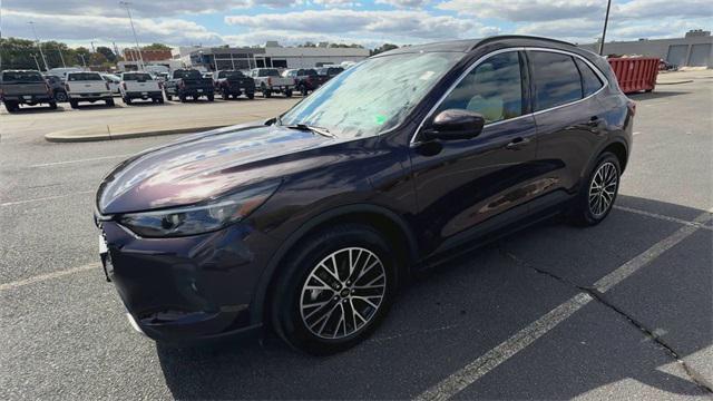 used 2023 Ford Escape PHEV car, priced at $27,588