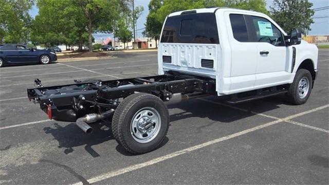 new 2025 Ford F-350 car, priced at $57,888