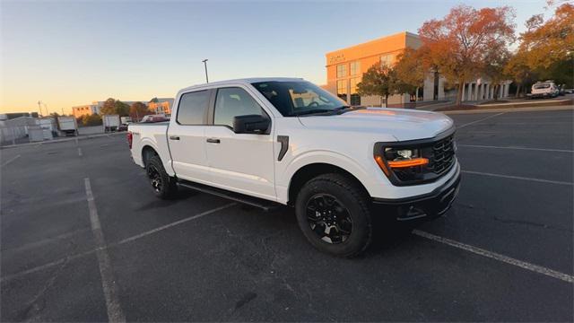 new 2024 Ford F-150 car, priced at $43,595