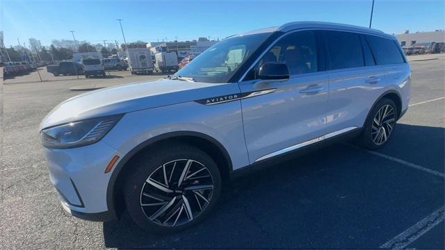 new 2025 Lincoln Aviator car, priced at $74,095