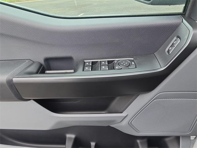 new 2025 Ford F-150 car, priced at $40,738