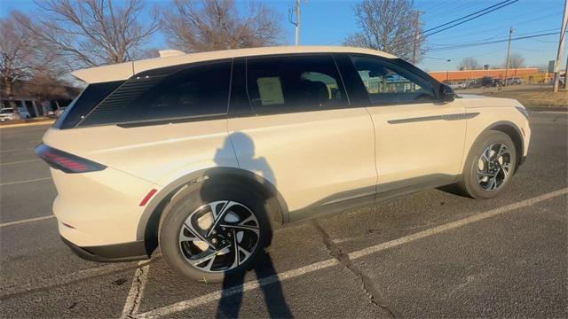 new 2025 Lincoln Nautilus car, priced at $55,095