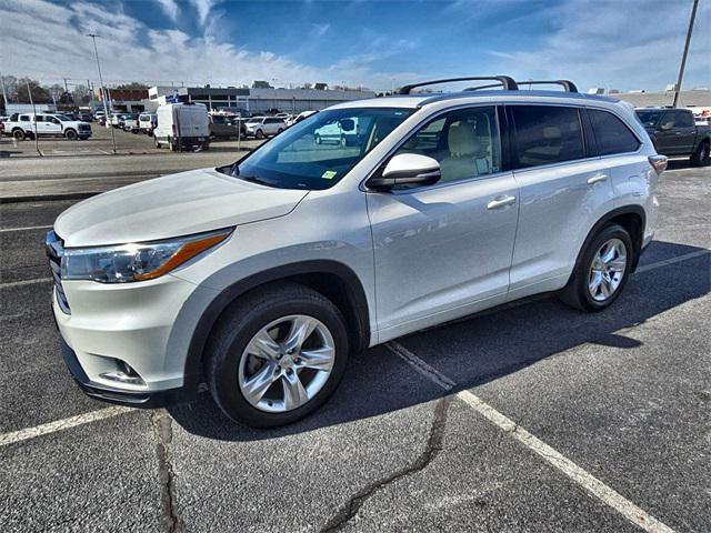 used 2015 Toyota Highlander car, priced at $22,270