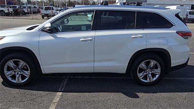 used 2015 Toyota Highlander car, priced at $22,270