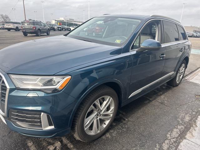 used 2020 Audi Q7 car, priced at $29,888