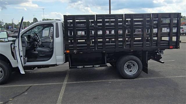 new 2025 Ford F-350 car, priced at $67,588