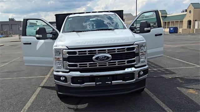 new 2025 Ford F-350 car, priced at $67,588