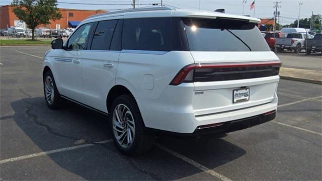 new 2025 Lincoln Navigator car, priced at $103,355