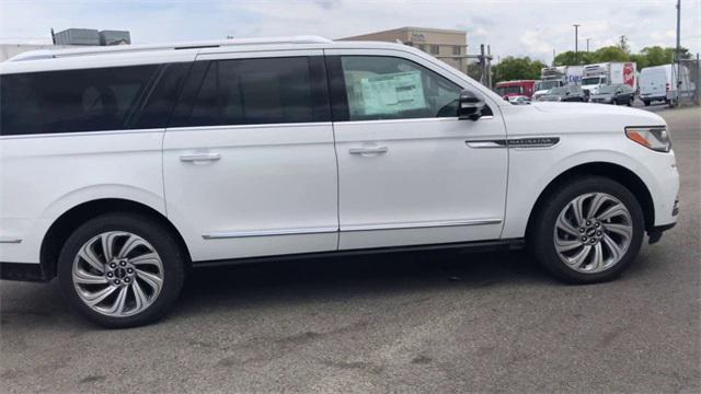 used 2022 Lincoln Navigator car, priced at $85,988