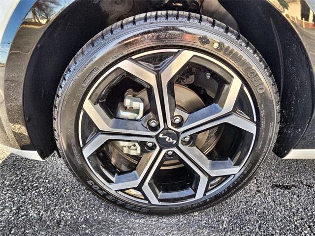 used 2023 Kia Niro car, priced at $25,605