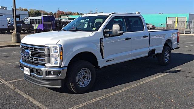 new 2024 Ford F-350 car, priced at $66,200