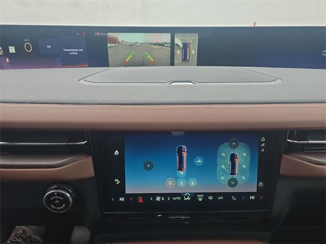 new 2025 Lincoln Navigator car, priced at $100,988