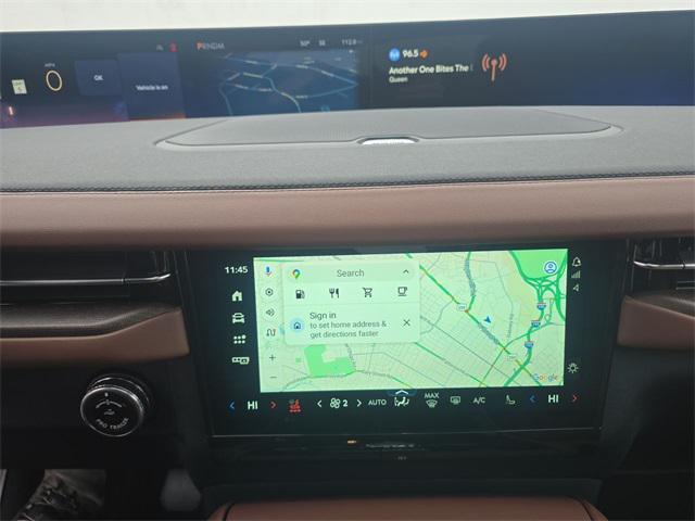 new 2025 Lincoln Navigator car, priced at $100,988