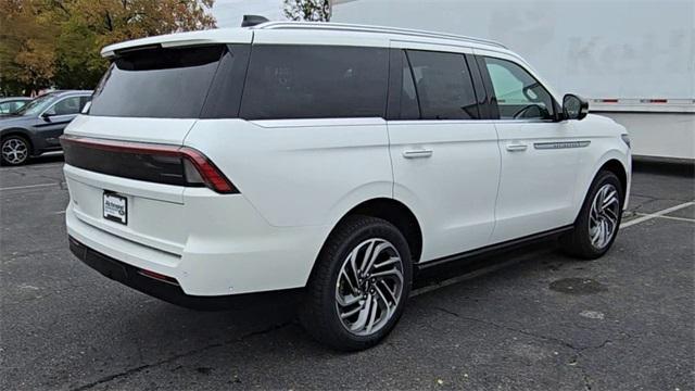 new 2025 Lincoln Navigator car, priced at $100,988