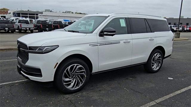new 2025 Lincoln Navigator car, priced at $100,988