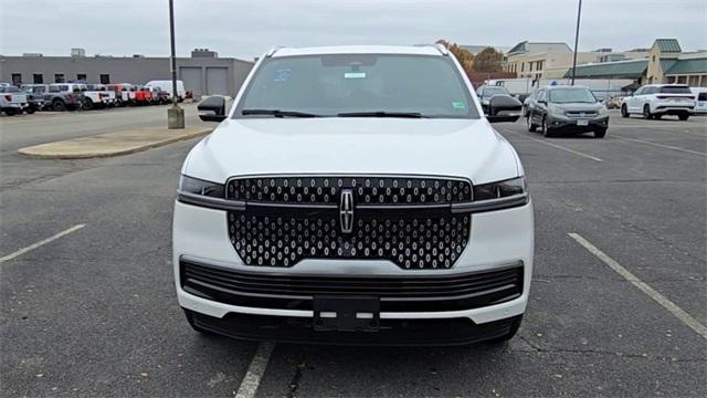 new 2025 Lincoln Navigator car, priced at $100,988