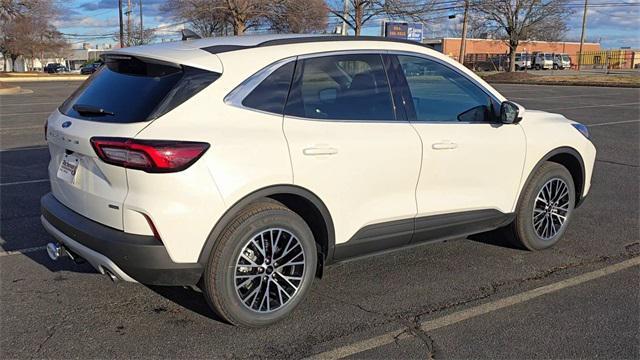 new 2025 Ford Escape car, priced at $39,995