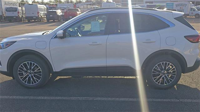 new 2025 Ford Escape car, priced at $39,995