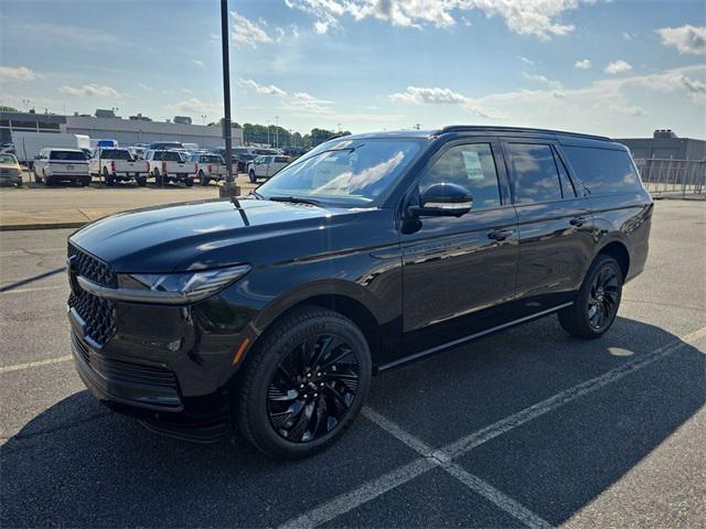 new 2025 Lincoln Navigator car, priced at $111,300