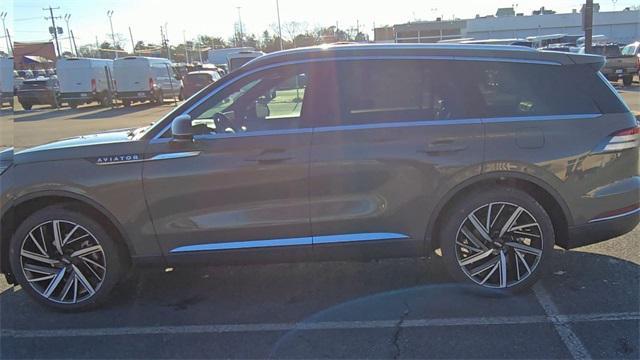 new 2025 Lincoln Aviator car, priced at $76,095