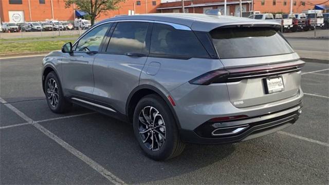 new 2025 Lincoln Nautilus car, priced at $50,253