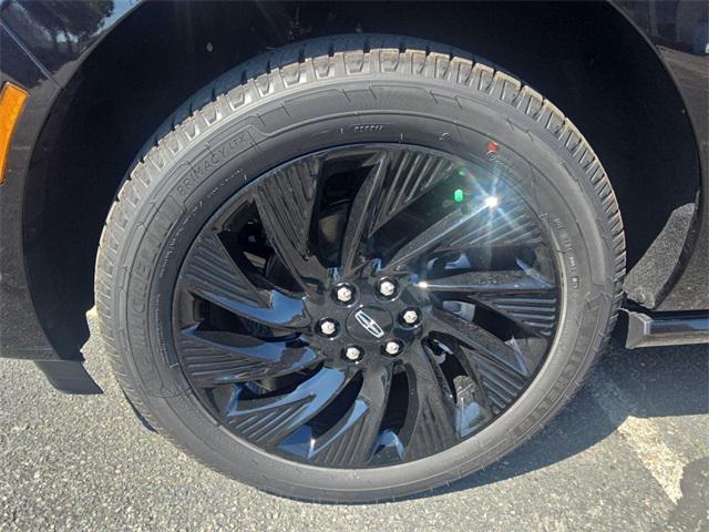 new 2025 Lincoln Navigator car, priced at $105,705