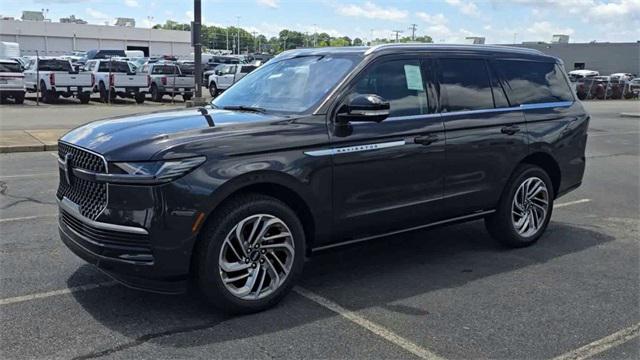new 2025 Lincoln Navigator car, priced at $97,888