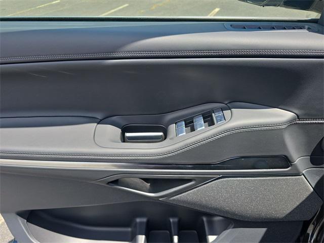 new 2025 Lincoln Navigator car, priced at $97,888