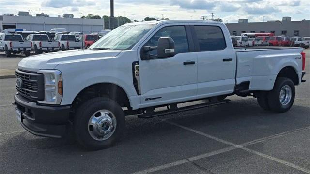new 2025 Ford F-350 car, priced at $67,988