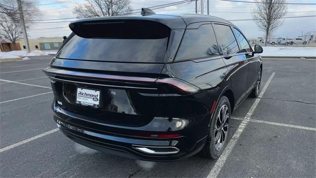 new 2025 Lincoln Nautilus car, priced at $59,995