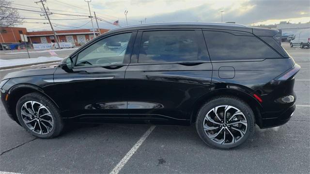 new 2025 Lincoln Nautilus car, priced at $59,995