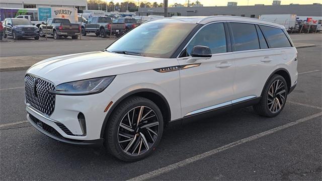 new 2025 Lincoln Aviator car, priced at $74,095