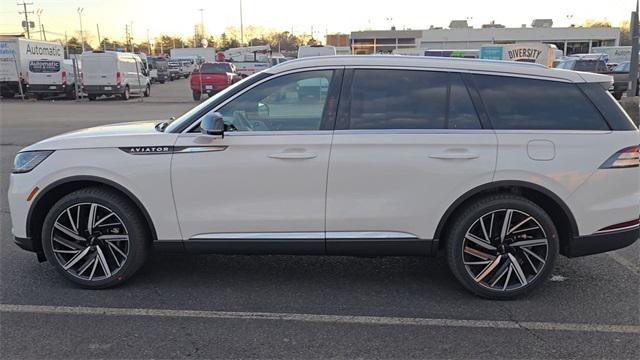 new 2025 Lincoln Aviator car, priced at $74,095