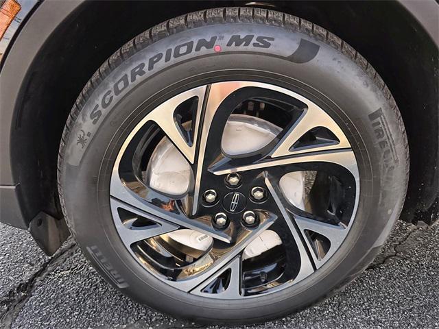 new 2025 Lincoln Nautilus car, priced at $52,143