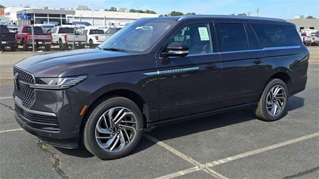 new 2025 Lincoln Navigator car, priced at $99,888