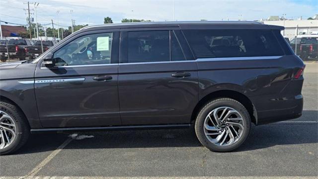 new 2025 Lincoln Navigator car, priced at $99,888