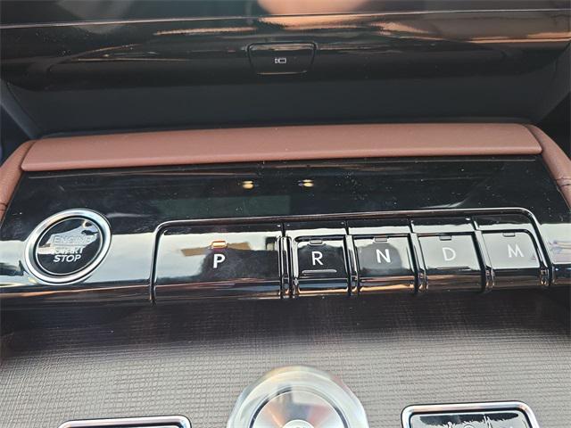 new 2025 Lincoln Navigator car, priced at $99,888