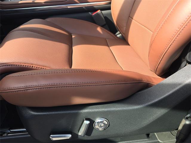 new 2025 Lincoln Navigator car, priced at $99,888