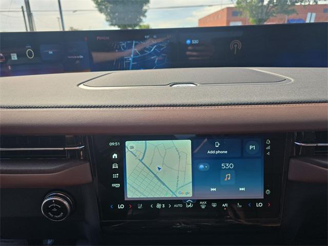 new 2025 Lincoln Navigator car, priced at $99,888