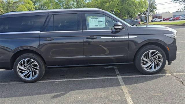 new 2025 Lincoln Navigator car, priced at $99,888