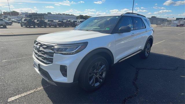new 2025 Ford Explorer car, priced at $46,486