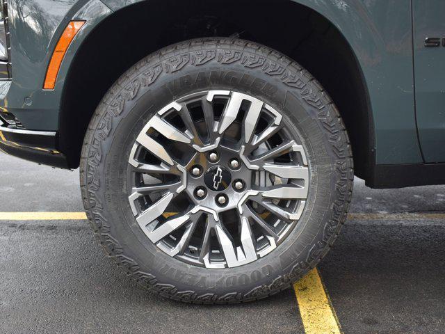 new 2025 Chevrolet Suburban car, priced at $76,615