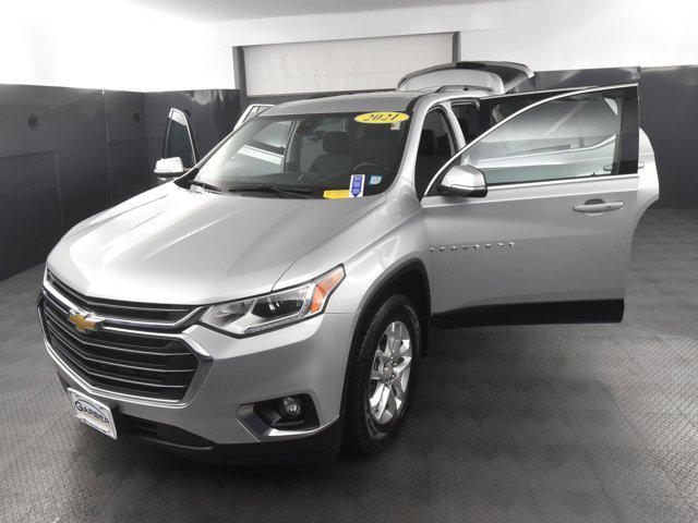 used 2021 Chevrolet Traverse car, priced at $27,748