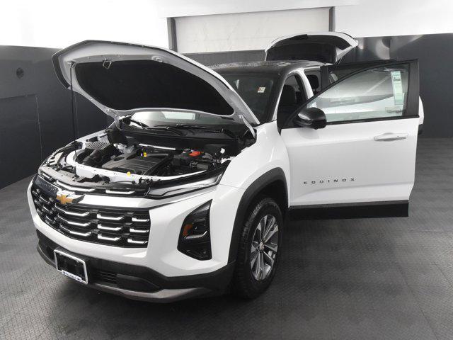 new 2025 Chevrolet Equinox car, priced at $33,575