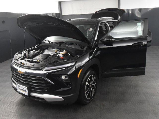 new 2025 Chevrolet TrailBlazer car, priced at $30,080