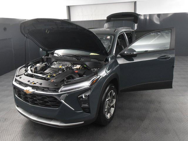 new 2025 Chevrolet Trax car, priced at $23,010